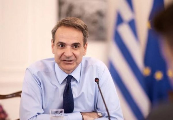 Κυριάκος Μητσοτάκης: Ο εβδομαδιαίος απολογισμός – Οι επενδύσεις, ο κατώτατος μισθός και οι Guns Ν’ Roses