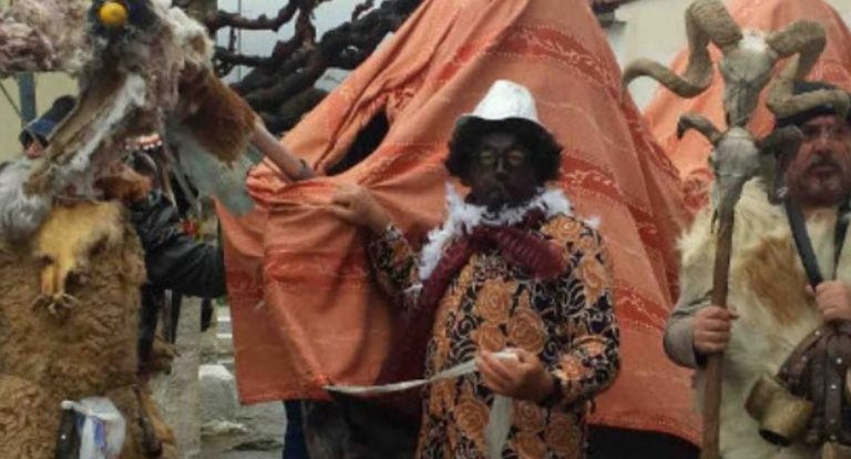 Καθαρά Δευτέρα: Το διονυσιακό έθιμο της Καμήλας στα Χανιά