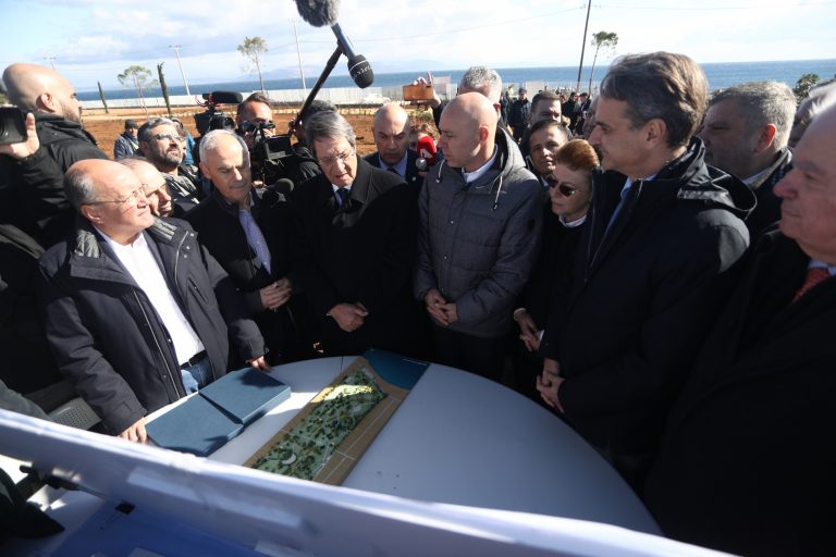 Μάτι: Μητσοτάκης και Αναστασιάδης στο Πάρκο Μνήμης