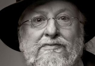 Διονύσης Σαββόπουλος: Ο Σάκης Μπουλάς μου φαινόταν σαν ένα μεγάλο παιδί που θέλει να το αγαπάμε