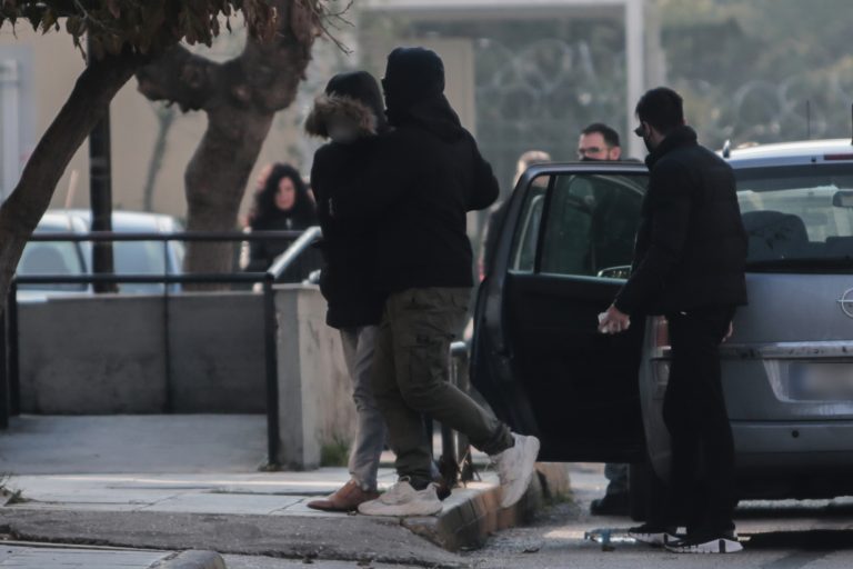 Σεπόλια: Στον ανακριτή ο 65χρονος δερματολόγος μαζί με άλλους 4 για τον βιασμό της 12χρονης