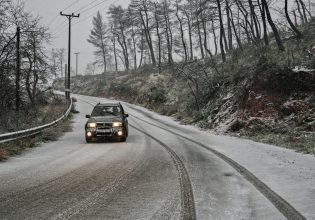 Κακοκαιρία «Μπάρμπαρα»: Έκλεισε η Λεωφόρος Σχιστού – Πραγματοποιούνται απεγκλωβισμοί