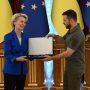 Politico: Εσωτερικό σημείωμα της Κομισιόν με «dress code» για την σύνοδο στο Κίεβο