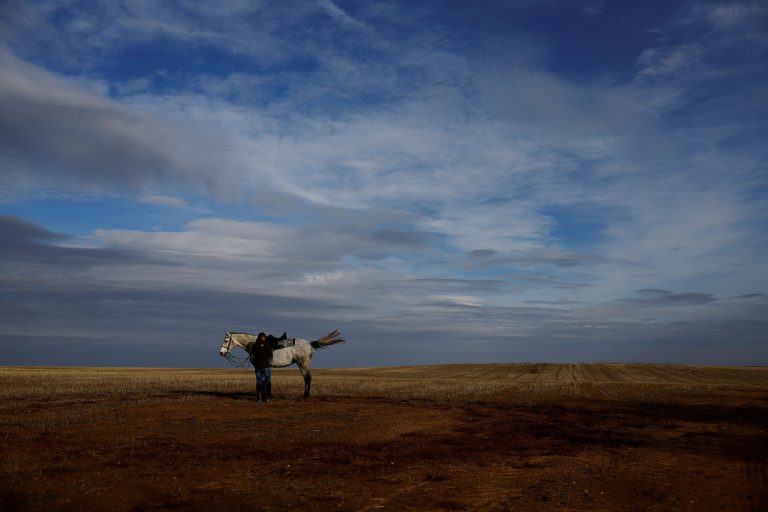 Από το «Χορεύοντας με τους Λύκους» στη φυλακή – Η σεξουαλική αίρεση και τα ανατριχιαστικά εγκλήματα