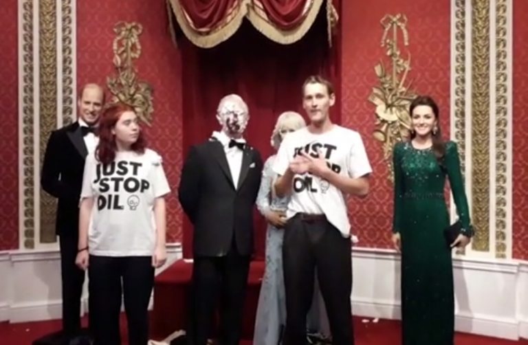 Η επίθεση με τούρτες στο Μαντάμ Τισό τους στοίχισε ακριβά