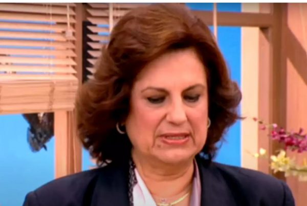 Μαίρη Παναγάκου: Δύσκολες ώρες στο νοσοκομείο πριν την κηδεία του γιου της