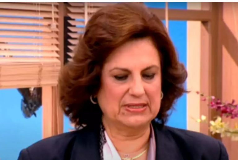 Μαίρη Παναγάκου: Δύσκολες ώρες στο νοσοκομείο πριν την κηδεία του γιου της