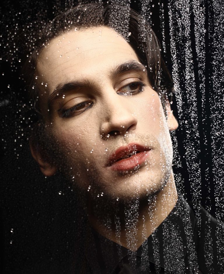 Ορέστης Χαλκιάς: Πρωταγωνιστεί στην αριστουργηματική νουβέλα