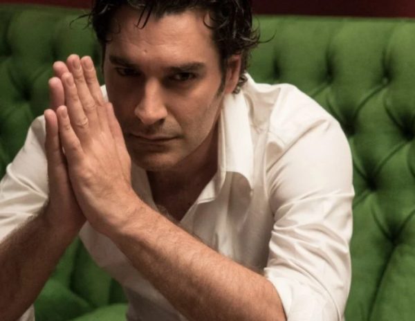 Χριστόφορος Παπακαλιάτης για Maestro: «Το καλό κερδίζει, μπορεί να αργεί αλλά κερδίζει»