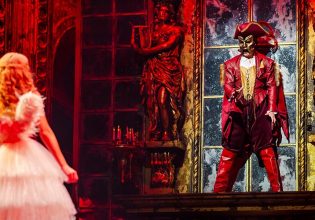 «Φάντασμα της Όπερας»: Τρομακτικό, σύγχρονο και πάντα γοητευτικό – Η παράσταση θρύλος επέστρεψε στην Ελλάδα