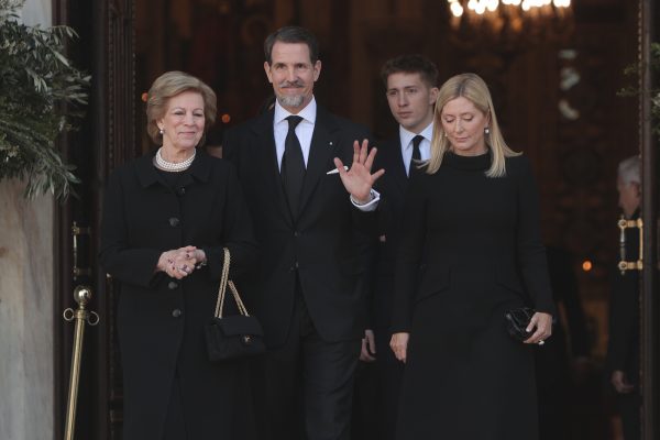 Παύλος Γλύξμπουργκ: Προσωπικά χειρίζεται την αγορά ακινήτου στην Αθήνα