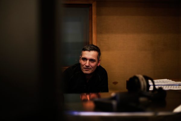 Ο Φώτης Σιώτας μιλάει στο in για τον έρωτα, τον ρομαντισμό και την μουσική