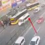 Σοκαριστικό βίντεο από φονικό τροχαίο στην Κωνσταντινούπολη – Λεωφορείο πέφτει πάνω σε πεζούς