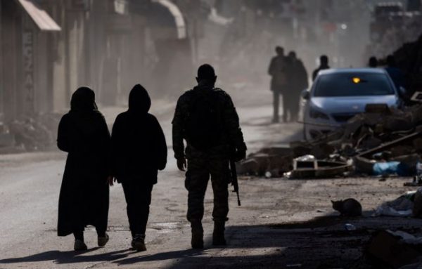 Τουρκία: Επταμελής οικογένεια γλίτωσε από το σεισμό, αλλά πέθανε από πυρκαγιά