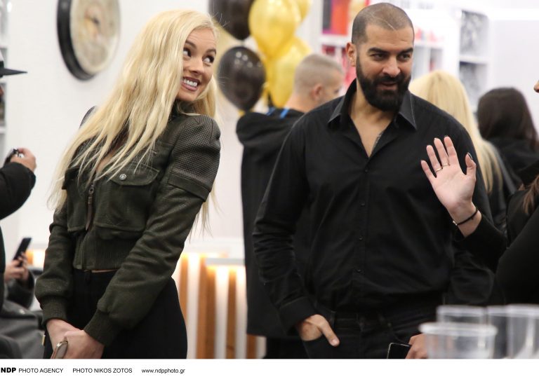 Η Τζούλια Νόβα σε σπάνια εμφάνιση με τον σύζυγό της