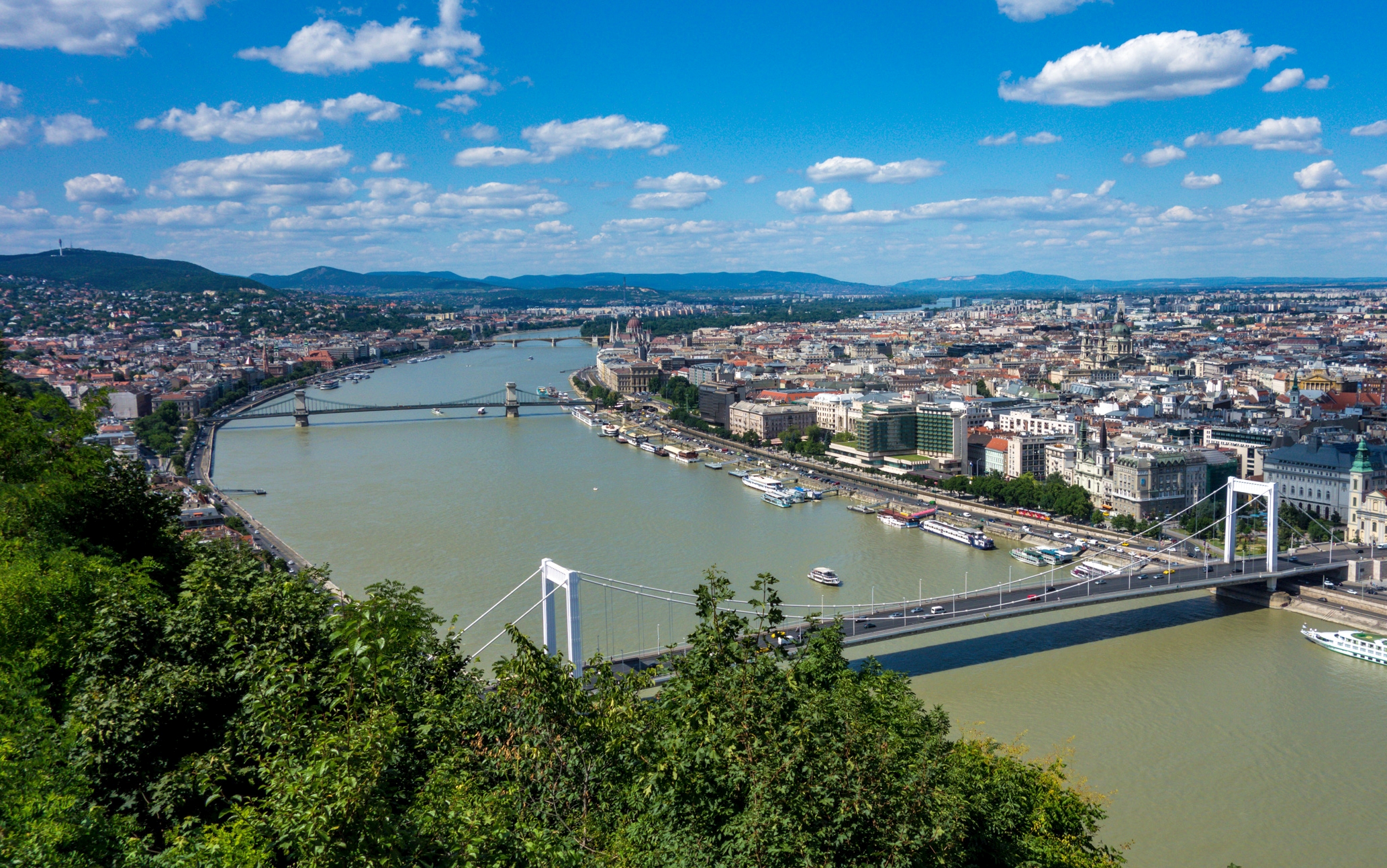 PFAS: Επικίνδυνοι «αιώνιοι ρύποι» μολύνουν την Ευρώπη