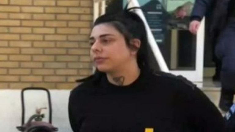 Super Κική: Η απάντηση για τους «μπάτσους των 600 ευρώ»