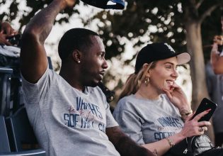 Αντέλ: Αρραβωνιάστηκε τον Ριτς Πολ – Τα σχέδιά τους για τον γάμο