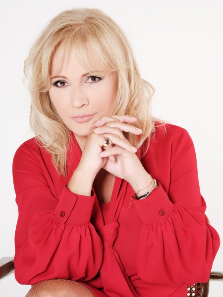 Φως στο Τούνελ: Η Αγγελική Νικολούλη με μια συγκλονιστική εκπομπή απόψε στο Μega