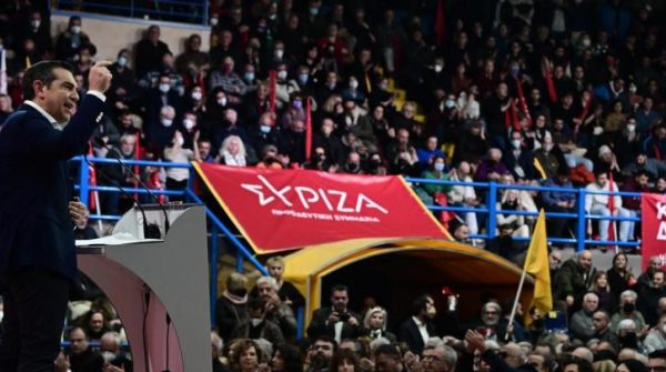 Οι Συριζαίοι στη Βουλή μετά τις οδηγίες Τσίπρα