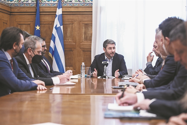 ΠΑΣΟΚ: Επιχείρηση «αξιόπιστη λύση με κοινωνικό προφίλ»