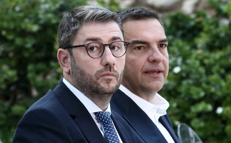 Κόντρα ΣΥΡΙΖΑ-ΠΑΣΟΚ: Πώς διαβάζουν τις υπόνοιες περί «εκβιασμού» στο κεντροαριστερό στρατόπεδο
