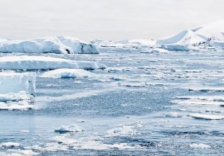 Σάκης Αρναούτογλου: Η πολική δίνη καταρρέει – Πώς θα επηρεάσει την Ελλάδα