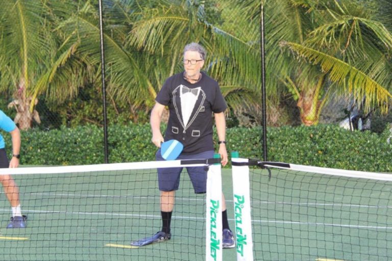 Κάλλιο αργά παρά αργότερα για τον Μπιλ Γκέιτς που ερωτεύτηκε «συμπαίκτρια» του στο τένις