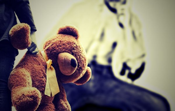 Βιασμός 4χρονου: Όσα αποκάλυψε η μητέρα – Τι απαντά στις δηλώσεις του κατηγορούμενου πατέρα