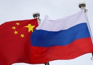 Ρωσία: «Υποστηρίζουμε το Πεκίνο ενάντια στη Δύση»