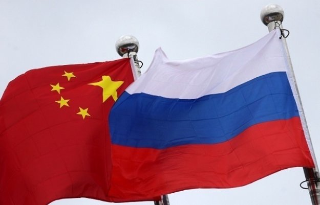 Ρωσία: «Υποστηρίζουμε το Πεκίνο ενάντια στη Δύση»