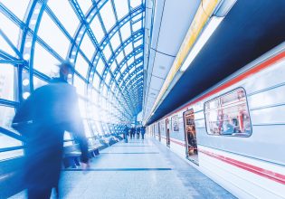 Ισπανία: Παρήγγειλαν τρένα κόστους 260 εκατ. ευρώ, αλλά δεν χωρούν στα τούνελ – Παραιτήσεις υψηλών αξιωματούχων