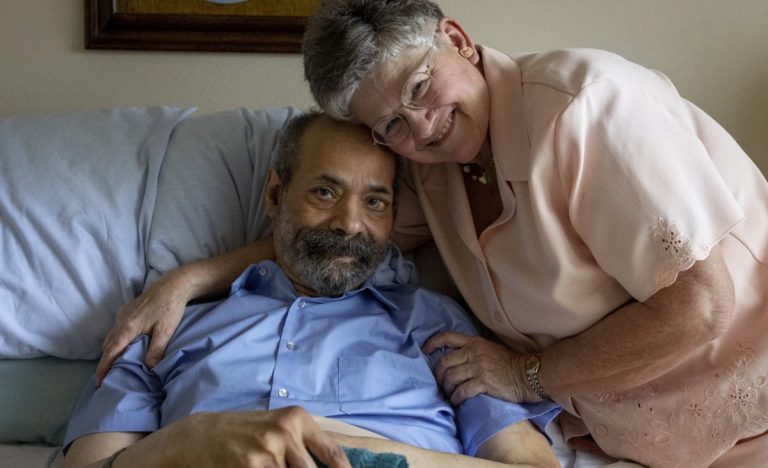 Παντρεύτηκε τον έρωτα της ζωής της 43 χρόνια μετά