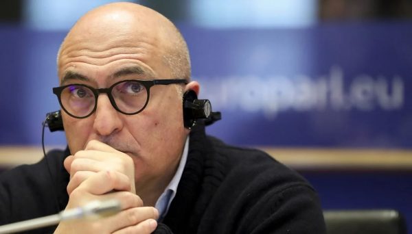 Qatargate: O Κοτσολίνο ζήτησε να μην εκδοθεί στο Βέλγιο