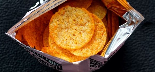 Μετά τα πατατάκια με γεύση αιδοίου ήρθαν και αυτά με ανδρικού μορίου – Δείτε τη συσκευασία