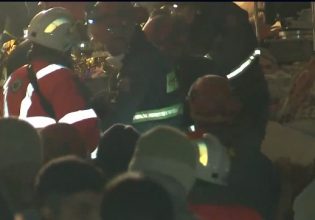 Σεισμός Τουρκία: Η Αϊρίν ευχαρίστησε στα ελληνικά τους άνδρες της ΕΜΑΚ