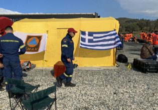 Σεισμός Τουρκία: «Βλέπουν την ελληνική σημαία στον δρόμο οι Τούρκοι και χειροκροτούν»
