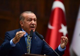 Σεισμός: Ο θρήνος των επιζώντων κατακρημνίζει τον Ερντογάν