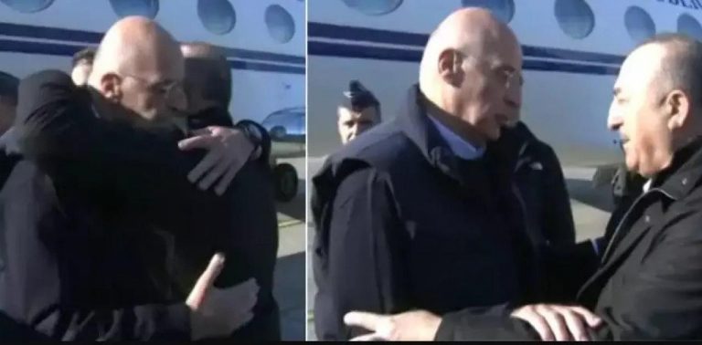 Ελληνοτουρκικά: «Efharisto poli file*» – Το στοίχημα να μην χαθεί η ευκαιρία