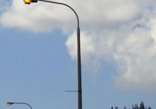 6.000 φωτιστικά σώματα μοιράζει στους Δήμους της Πελοποννήσου, η Περιφέρεια