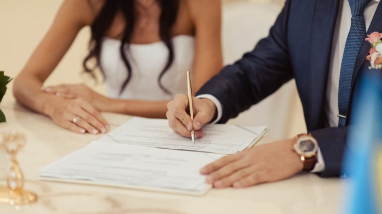 Πολιτικός Γάμος: Στην Ελλάδα 200 χρόνια μετά την καθιέρωσή του από τη Γαλλική Επανάσταση