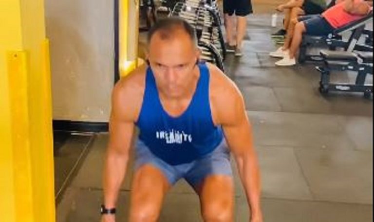 Τούμπανo στα 51 του ο «μάγος» Τζιοβάνι