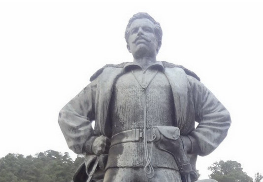 Γρηγόρης Αυξεντίου: Tα «υπό σκιάν» και τα «μολών λαβέ» δεν τα ’βαναν για να τα επαναλαμβάνουμε