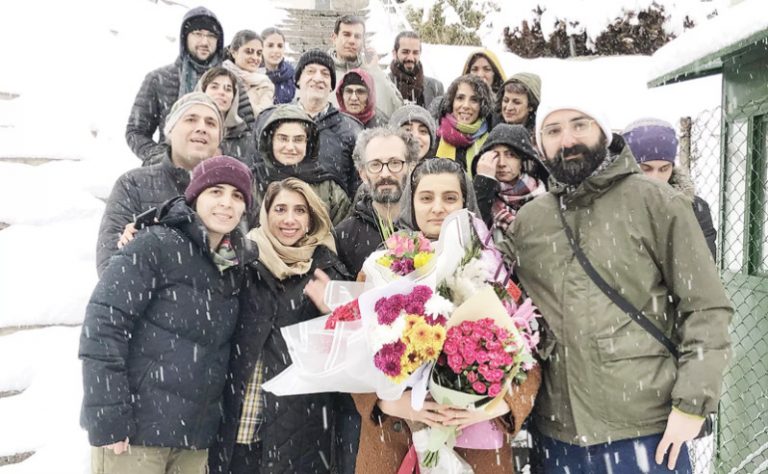 Ιράν: Βγήκε από τη φυλακή η δημοσιογράφος Ελνάζ Μοχαμαντί που κατηγορείται ως «ξένη πράκτορας»