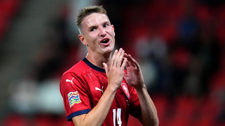 Είναι ταμπού η ομοφυλοφιλία στο ποδόσφαιρο;