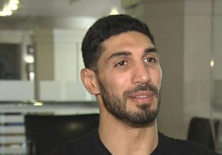 Σεισμός Τουρκία: Οι προσευχές του Ένες Κάντερ με το βίντεο που κόβει την ανάσα