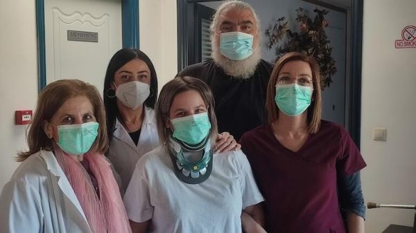 Κρήτη: Η Κατερίνα περπάτησε ξανά 5 μήνες μετά το τροχαίο που την έστειλε στην εντατική