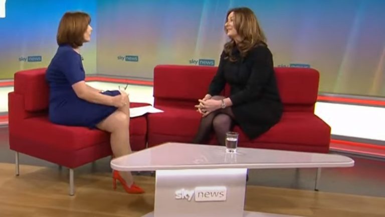 Βρετανία: Η υπουργός Παιδείας μιλούσε για τα εργασιακά με Rolex 11.000 ευρώ