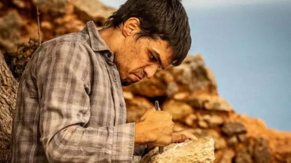 Ανεκδιήγητη ρατσιστική επίθεση σε ηθοποιό του «Κομάντα και Δράκοι»