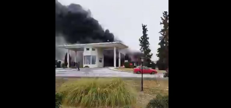 Θεσσαλονίκη: Λεωφορείο των ΚΤΕΛ κάηκε ολοσχερώς κοντά στα κοιμητήρια Ευόσμου – Δείτε βίντεο